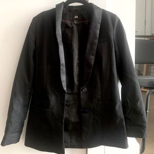 H&m tuxedo style, 2 button satin- like blazer.
